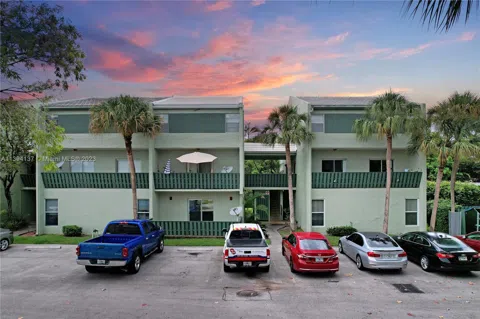 8909 NW 28th Dr #28