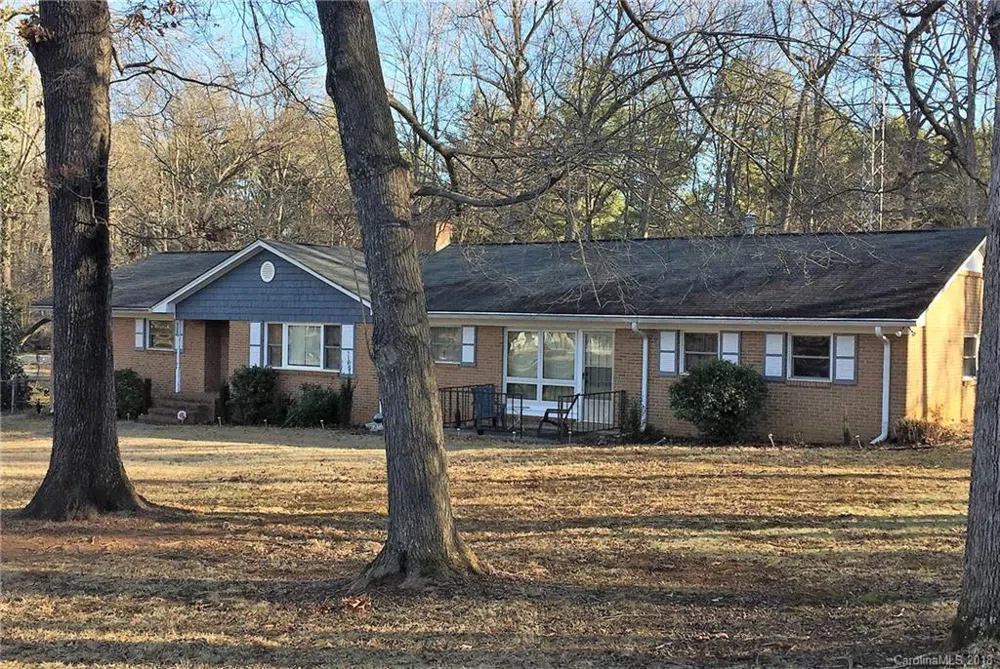 6630 Pleasant Oaks Circle