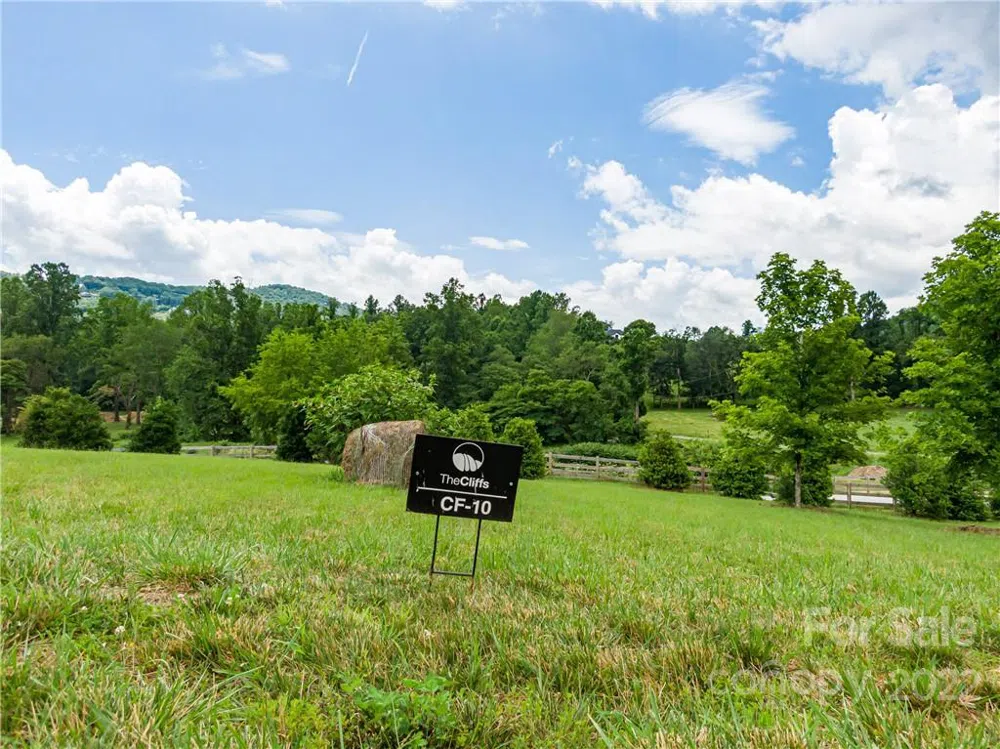 31 Walnut Valley Parkway #10