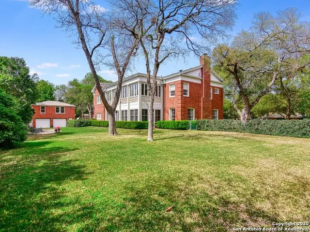 122 W BRANDON San Antonio, TX 78209