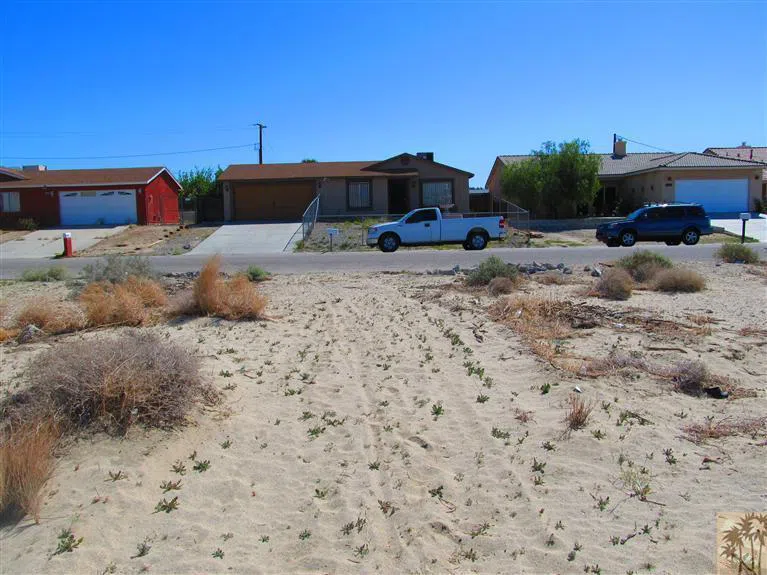 Avenida Mirola Desert Hot Springs, CA 92240
