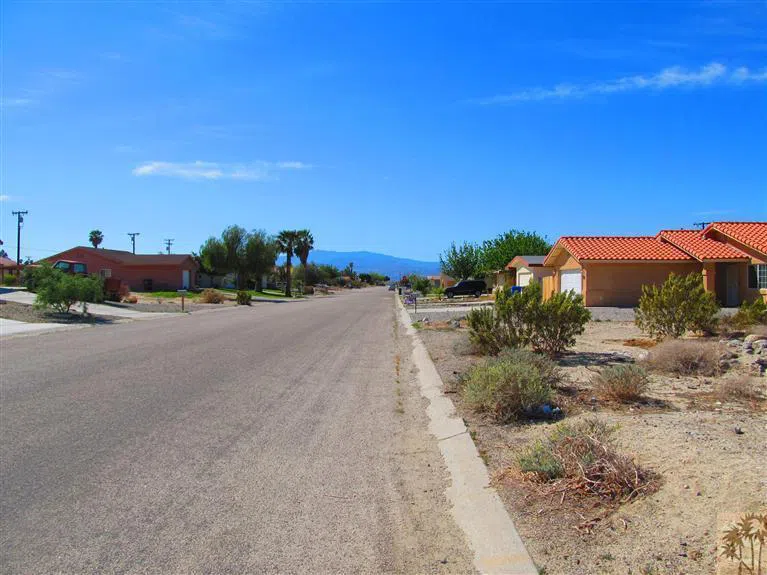 Avenida Mirola Desert Hot Springs, CA 92240