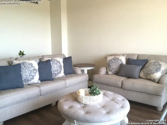 1 Towers Park Ln #2017