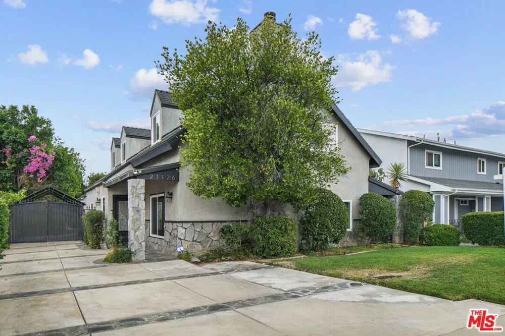 21126 Merridy Street Chatsworth, CA 91311