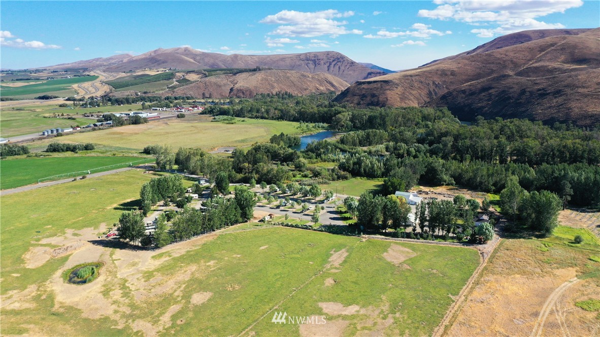 791 Ringer Loop Road