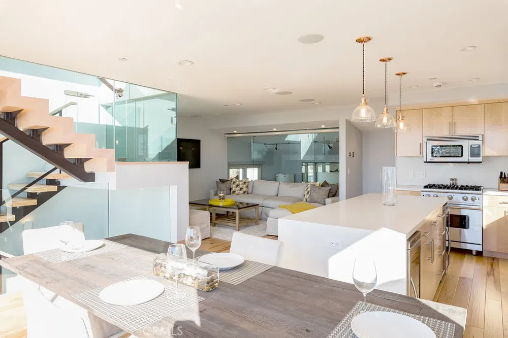 814 Monterey Boulevard Hermosa Beach, CA 90254