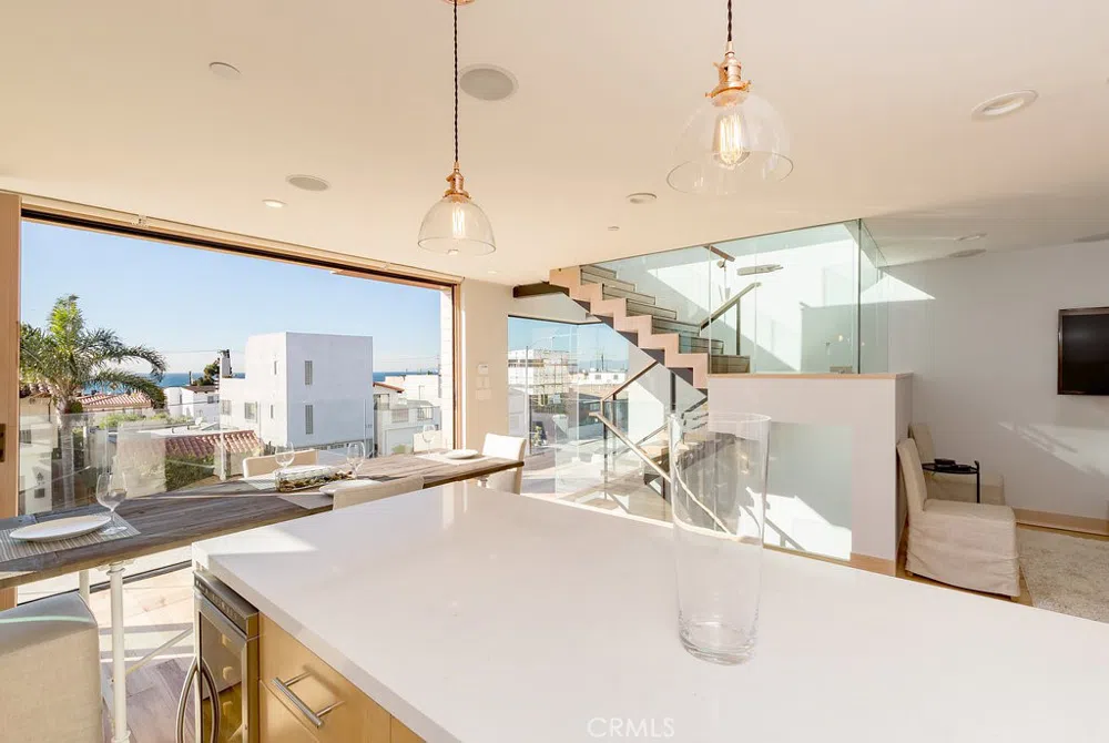 814 Monterey Boulevard Hermosa Beach, CA 90254