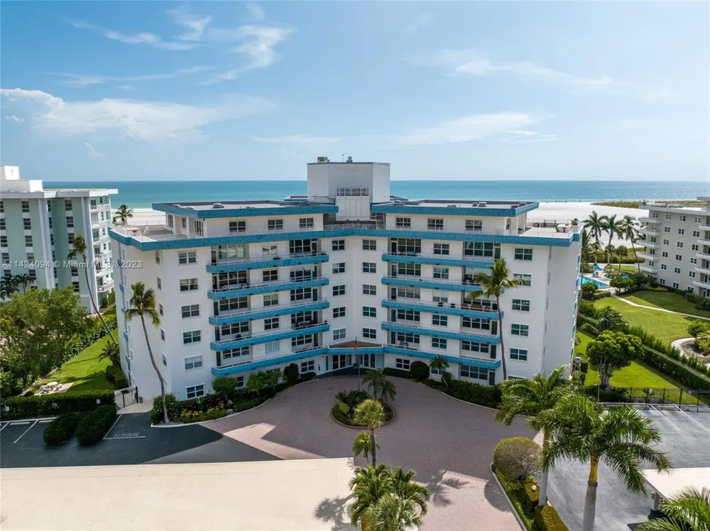 220 Seaview Court #313