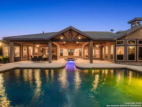 9227 LOOKOUT MESA