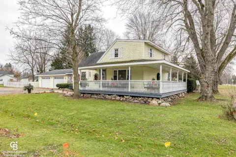171 S Black River