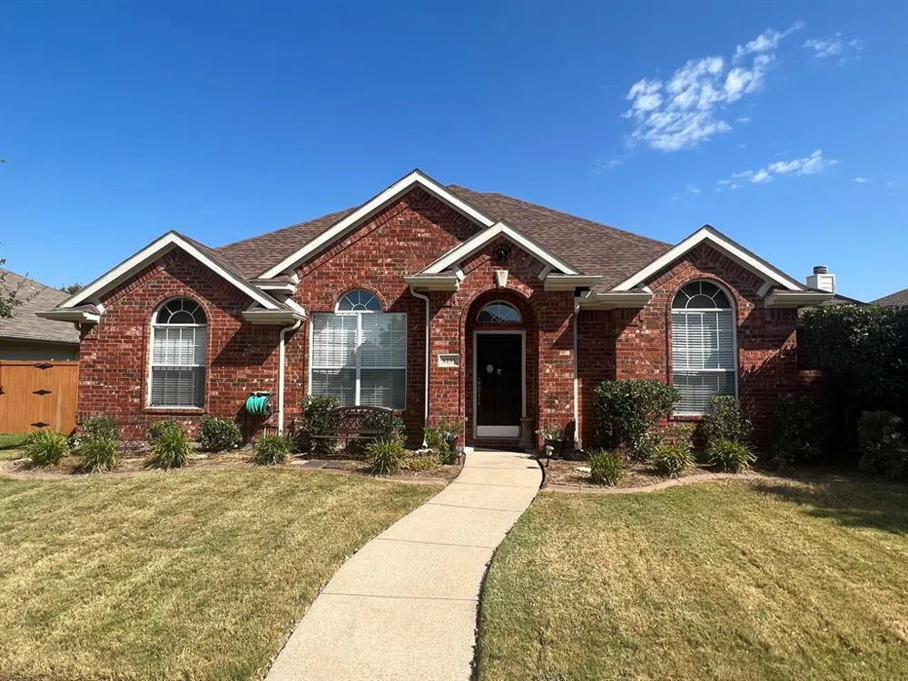 1233 Hillcrest Drive