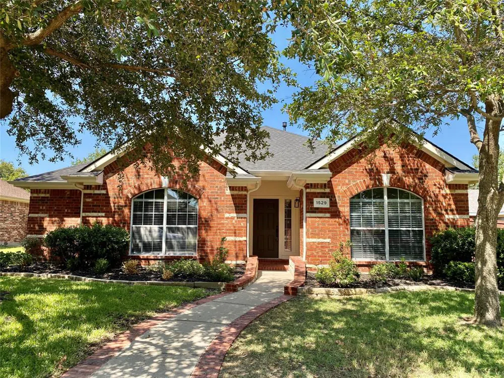 1529 Outerbridge Drive