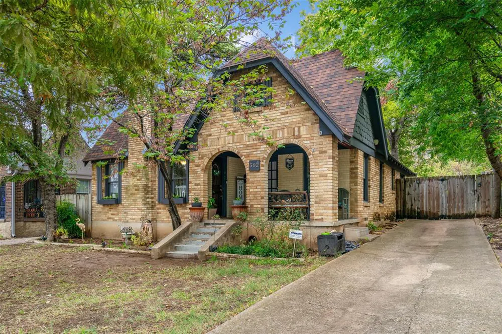 502 S Westmoreland Road Dallas, TX 75211