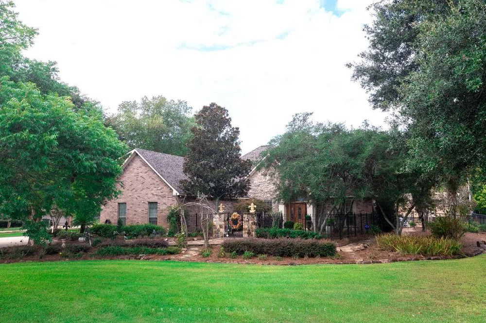 214 Shadow Ridge Drive Bossier City, LA 71112
