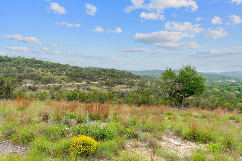 1541 Hilltop Drive Wimberley, TX 78676