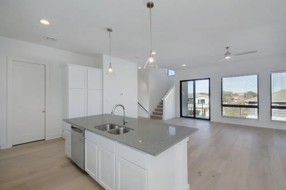 2050 Lohmans Spur Road #402