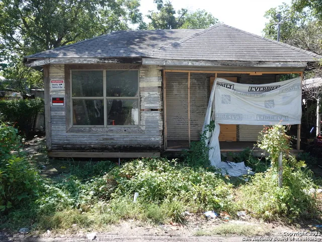 134 Peche St San Antonio, TX 78207