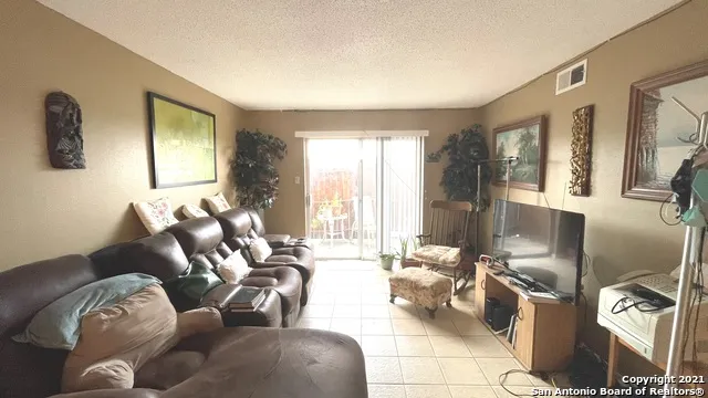 923 VANCE JACKSON #1209