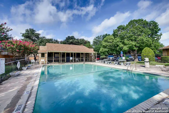 911 Vance Jackson Rd #13 BLDG C