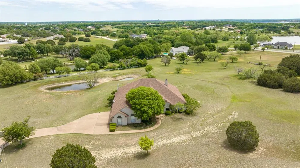 4301 Ivy Court Granbury, TX 76049