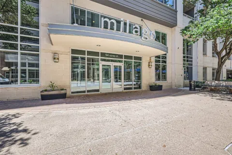 54 Rainey Street #913
