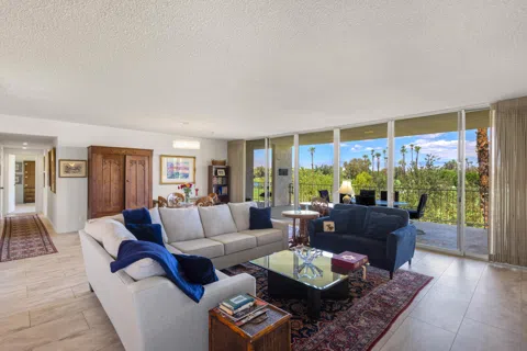 900 Island Drive