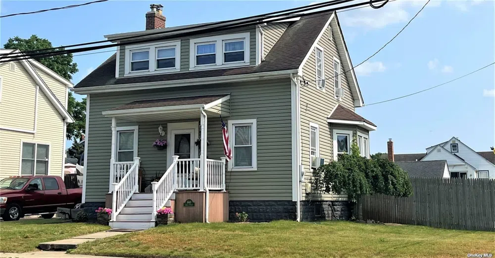 660 Adele Place Baldwin, NY 11510