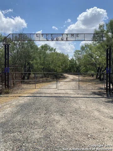 240 Private Road 101