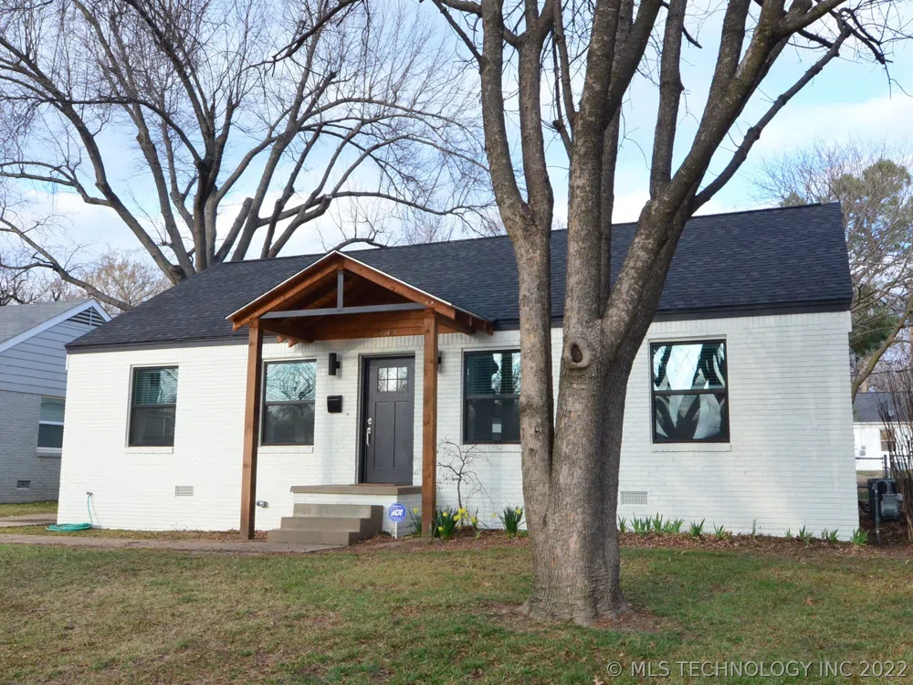 2261 S Delaware Court