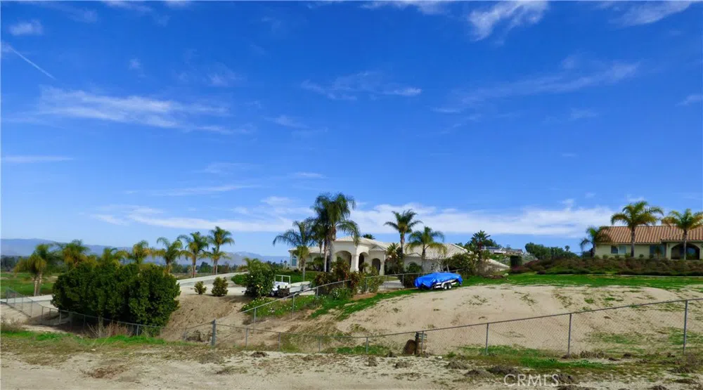 17520 Porter Avenue Woodcrest, CA 92504