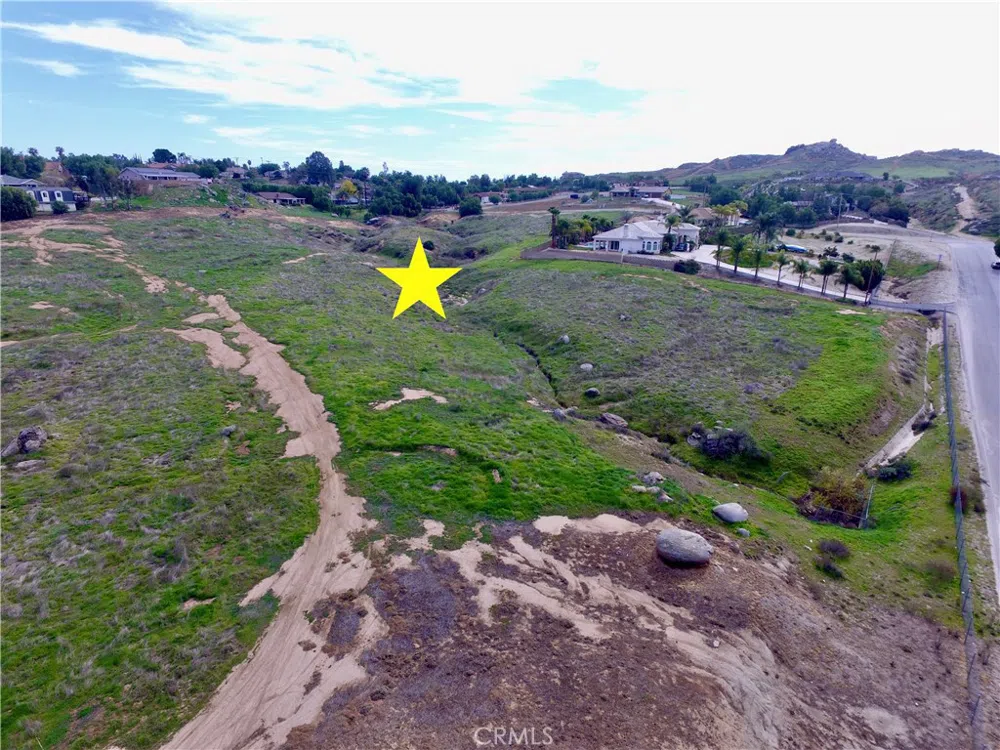 17520 Porter Avenue Woodcrest, CA 92504