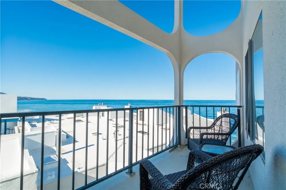 565 Esplanade #412 Redondo Beach, CA 90277