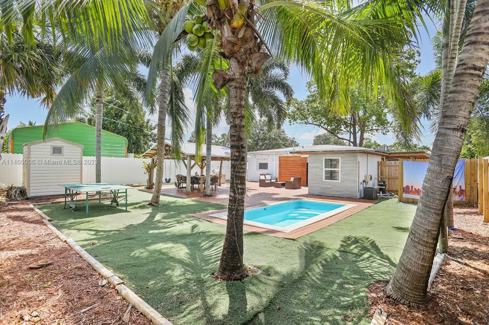 821 SW 25th St Fort Lauderdale, FL 33315