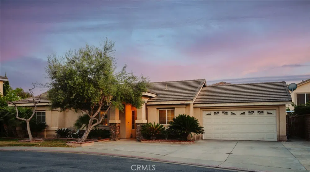 8757 Grand Oaks Court