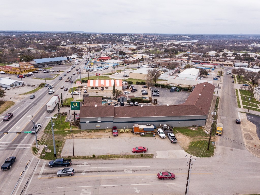 1006 Mission Hills Drive