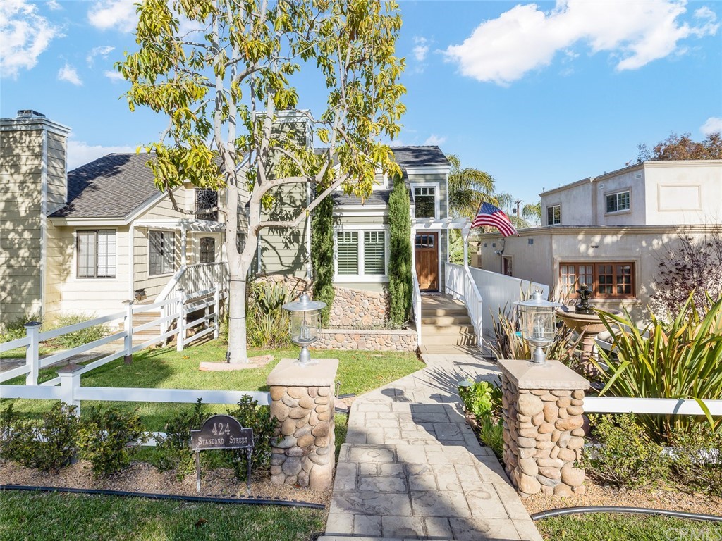 424 Standard Street El Segundo, CA 90245