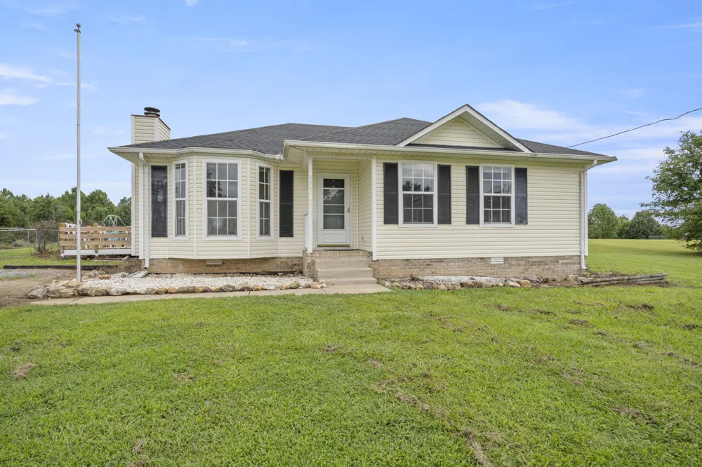 894 Delmont Church Rd