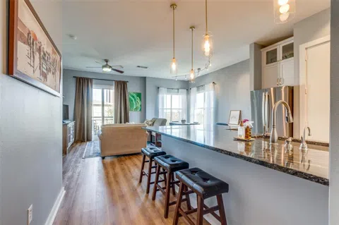 2950 Mckinney Avenue #402