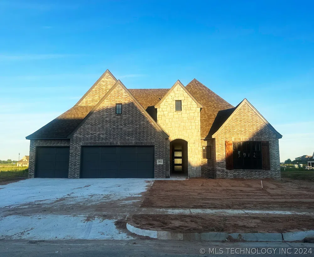 3912 S Dogwood Boulevard