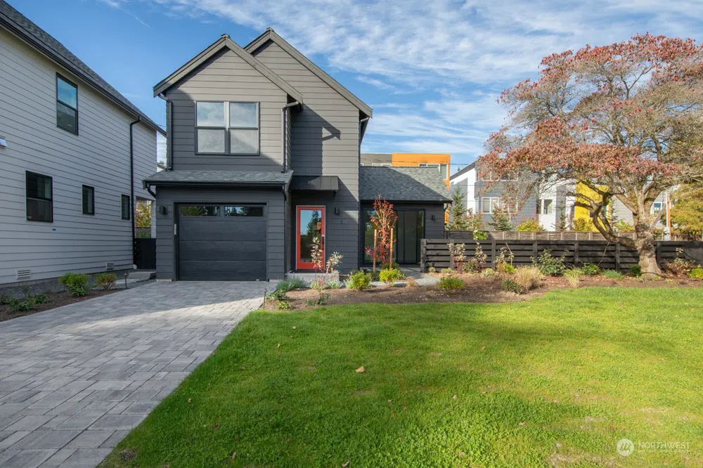 13323 1st Avenue NE #C Seattle, WA 98125