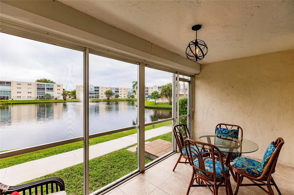 424 SE 10th St #105 Dania Beach, FL 33004
