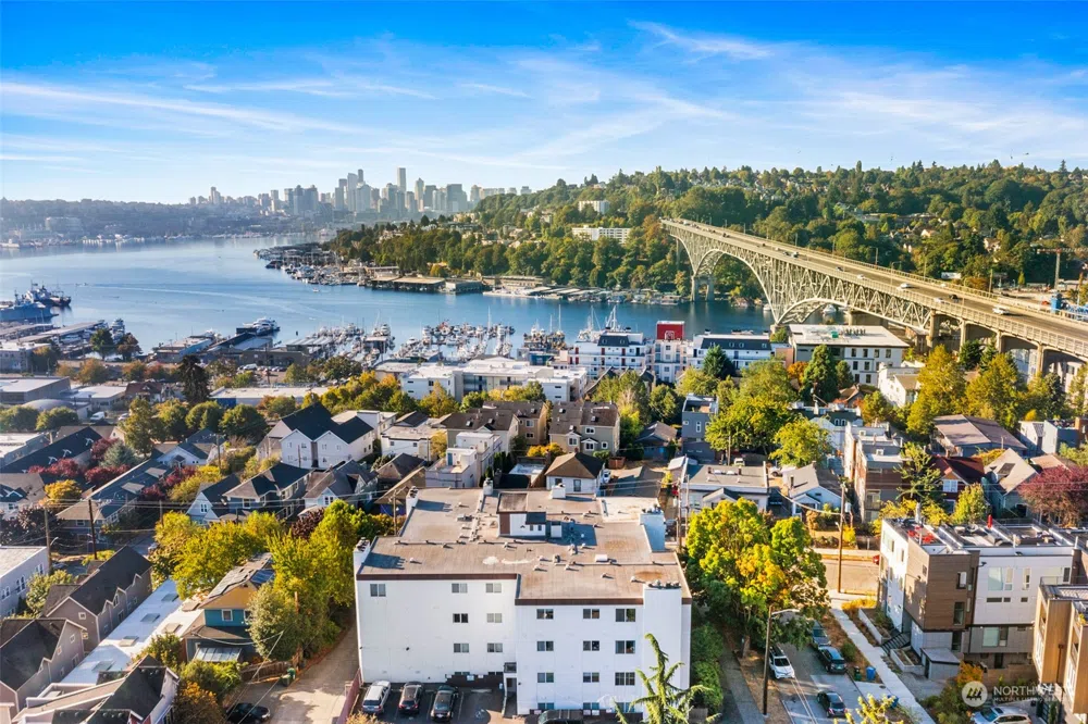 3600 Whitman Avenue N #302