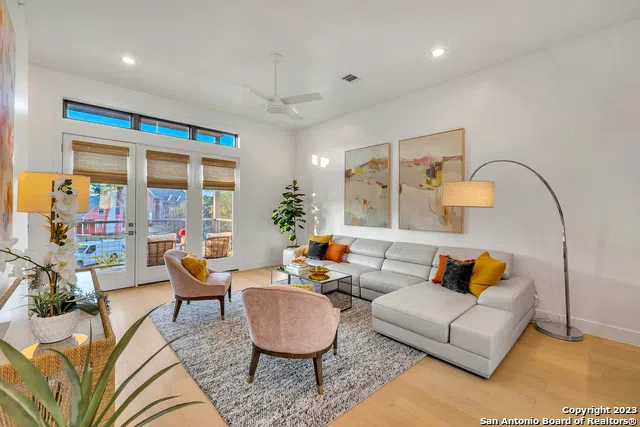 1226 S Presa St #107