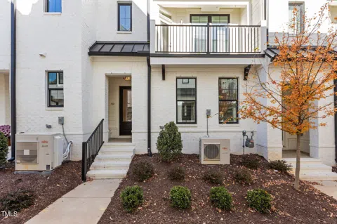 400 Bryan Pointe Drive #102