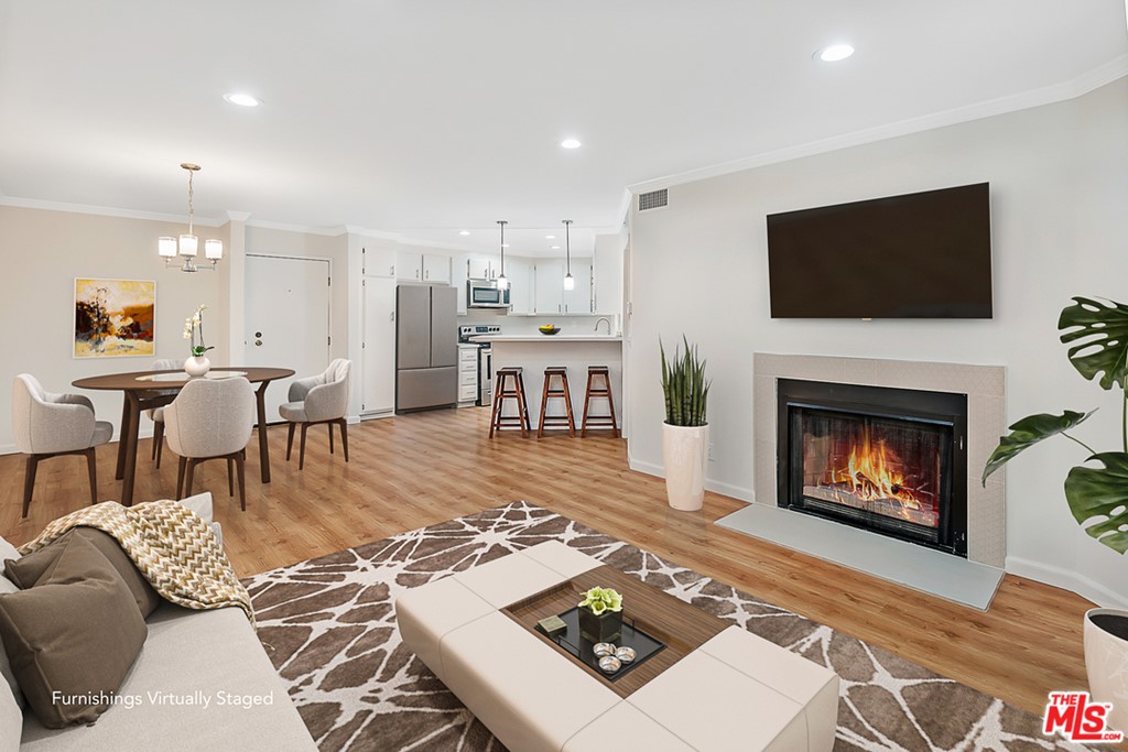 4210 Via Arbolada #211