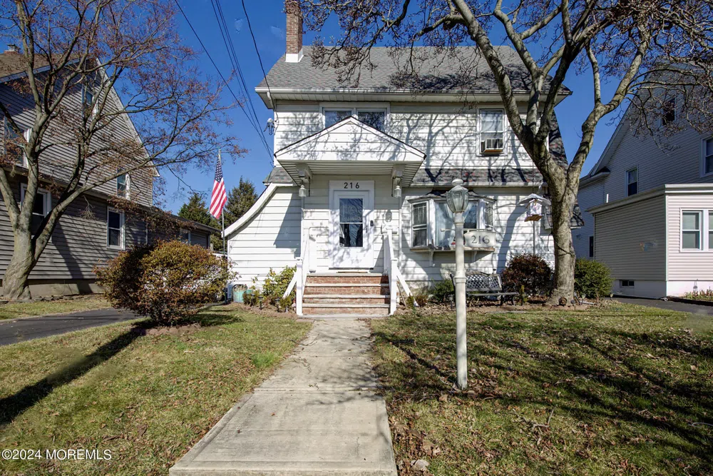 216 Lincoln Avenue