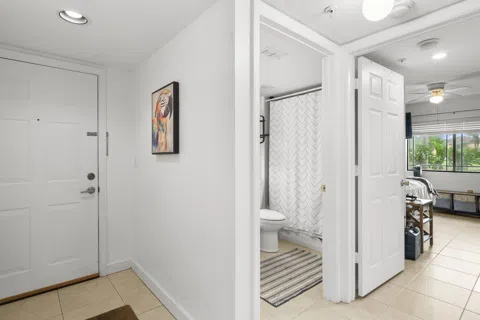121 SW Palm Drive #106