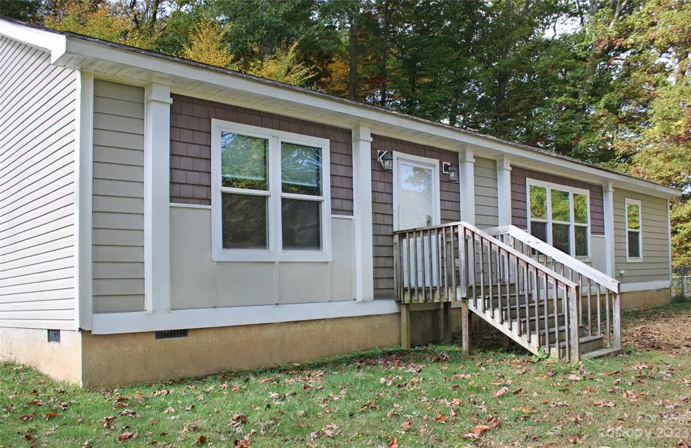 205 Leatherwood Cove Road