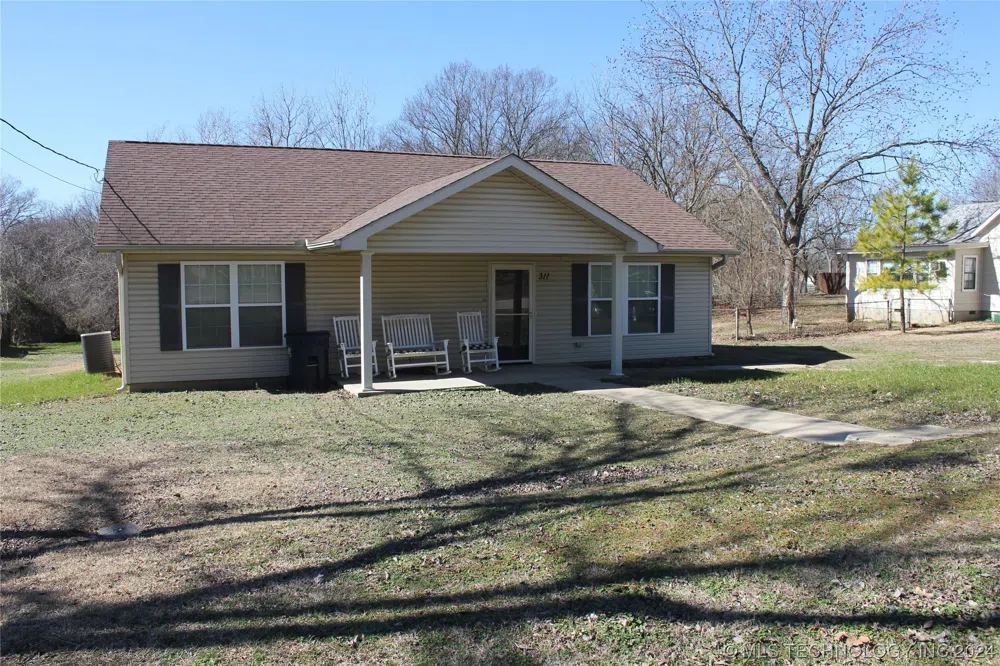 311 N Rowland Avenue