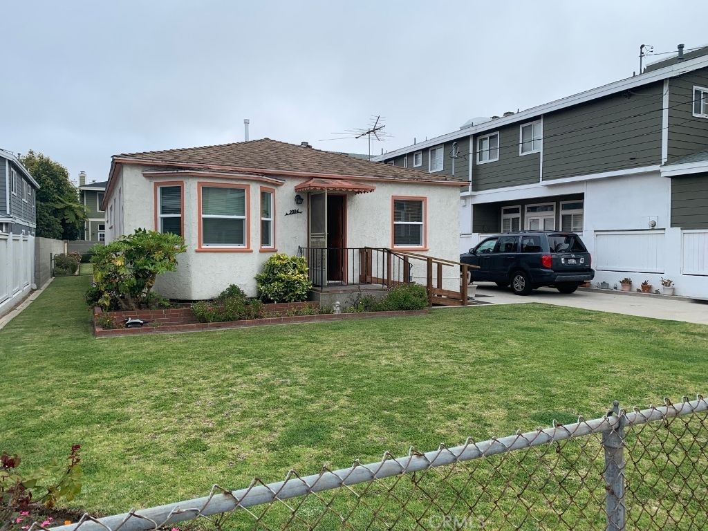 2004 Graham Avenue Redondo Beach, CA 90278